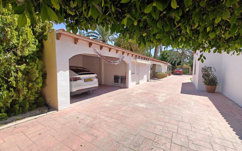 Herverkoop - Villa -
Elche