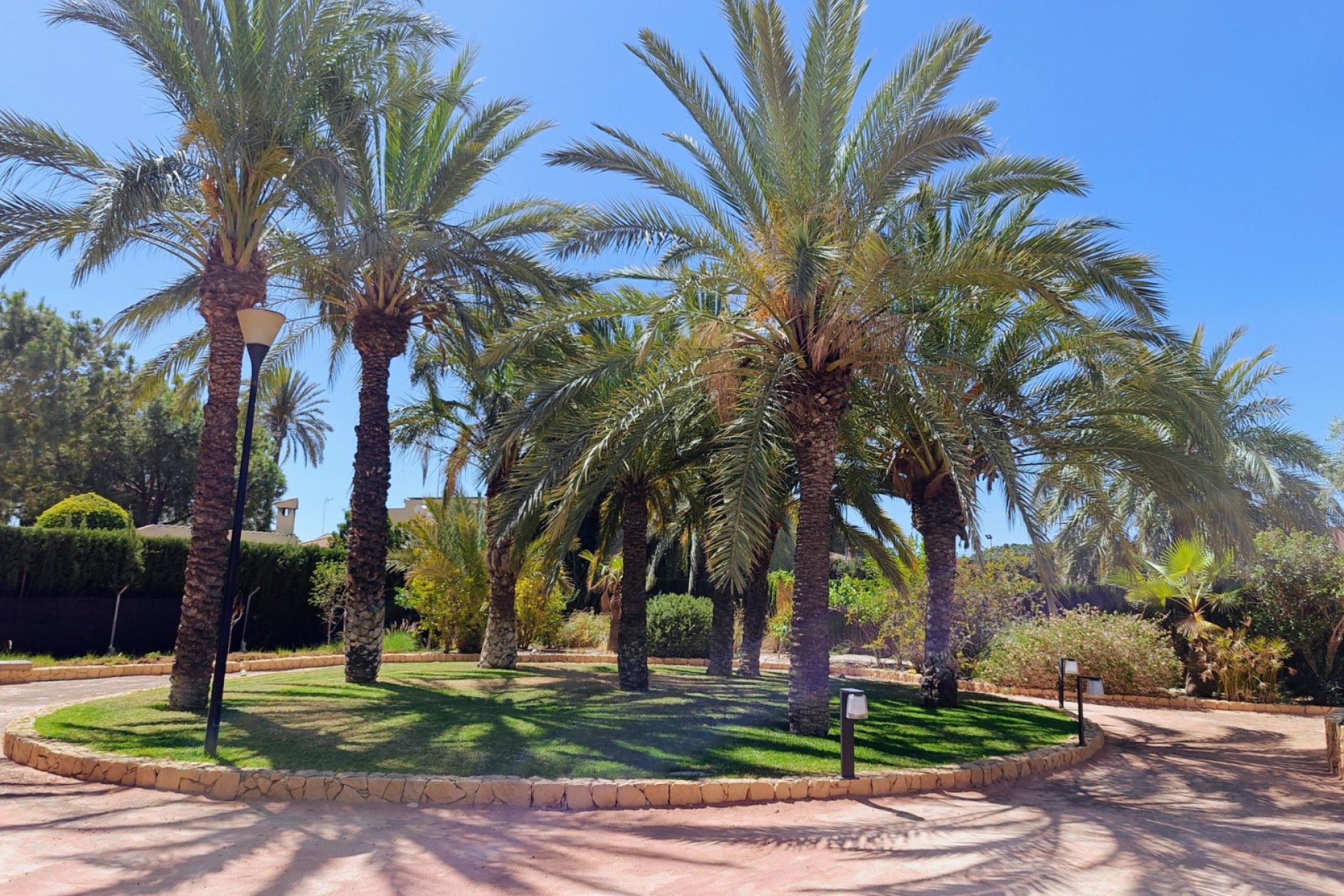 Herverkoop - Villa -
Elche