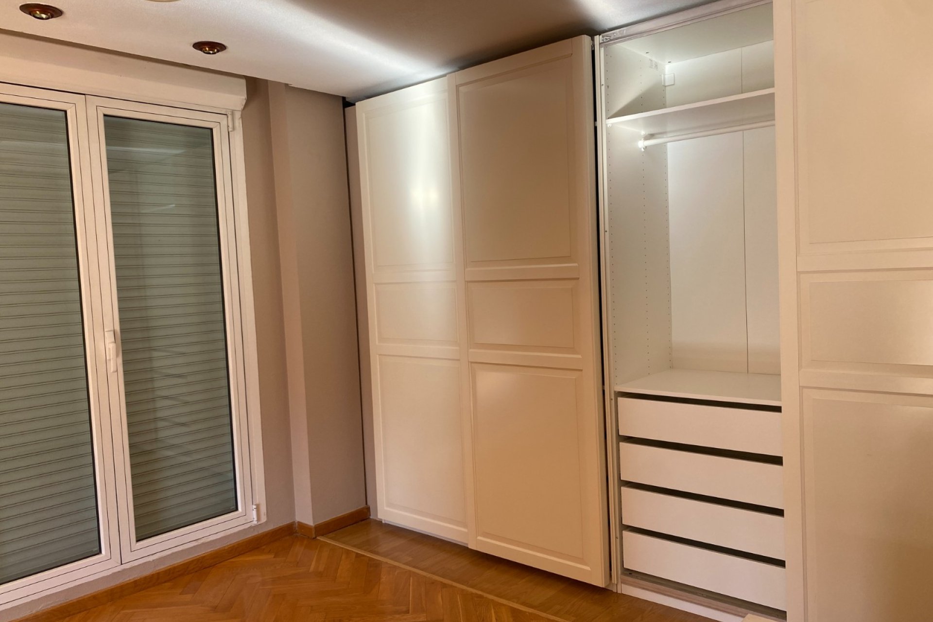 Herverkoop - Villa -
Elda