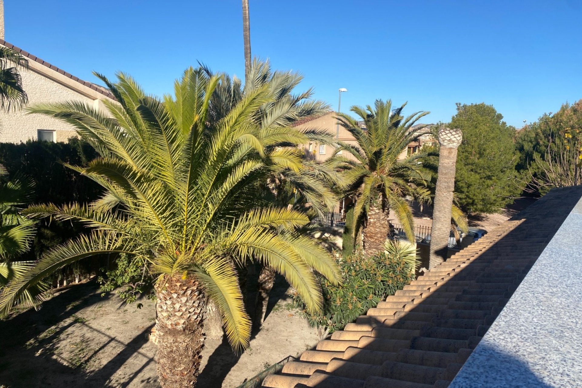 Herverkoop - Villa -
Elda