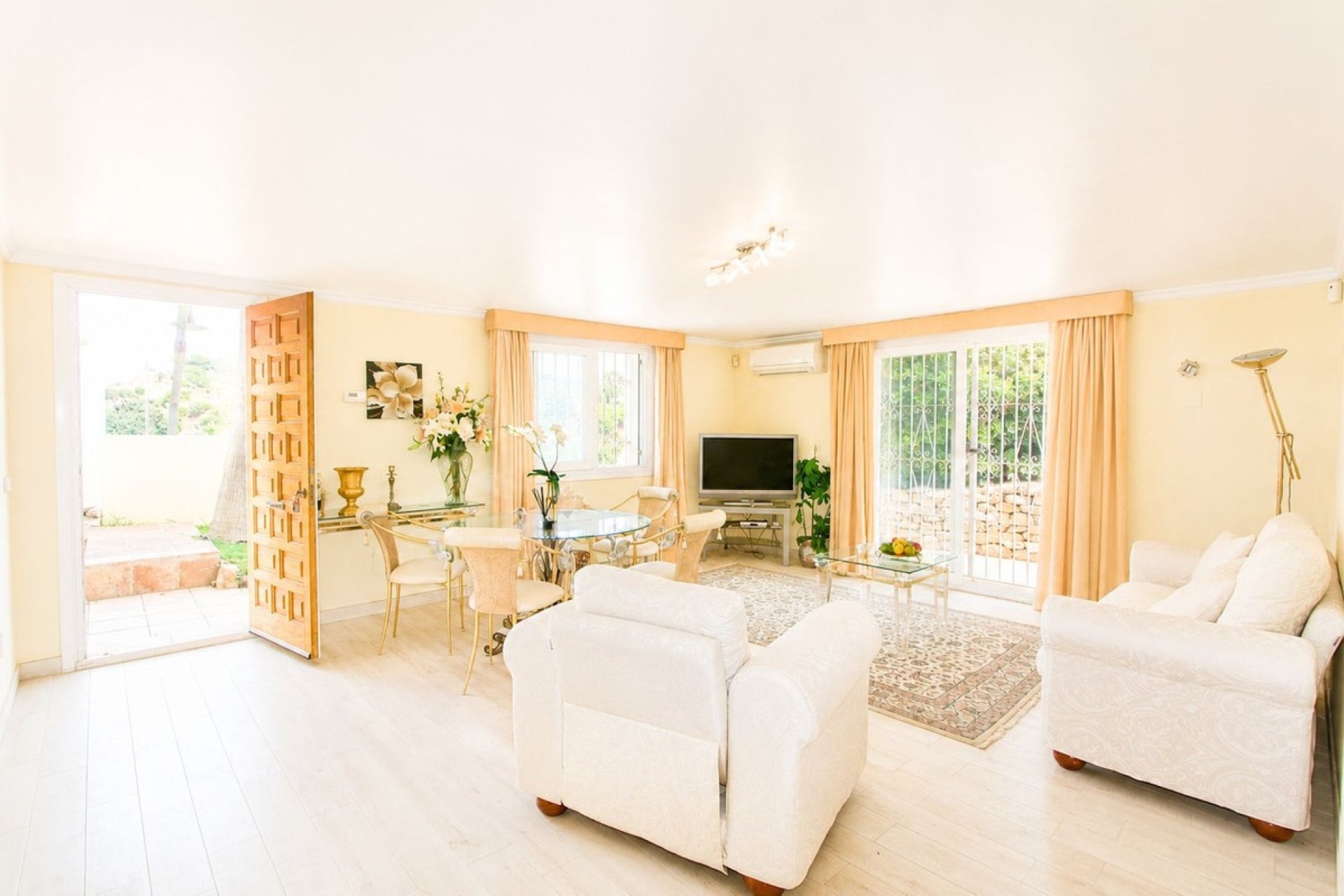 Herverkoop - Villa -
Elviria - Costa del Sol