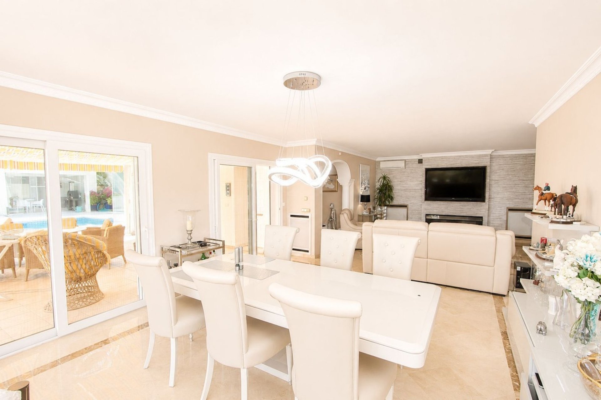 Herverkoop - Villa -
Elviria - Costa del Sol