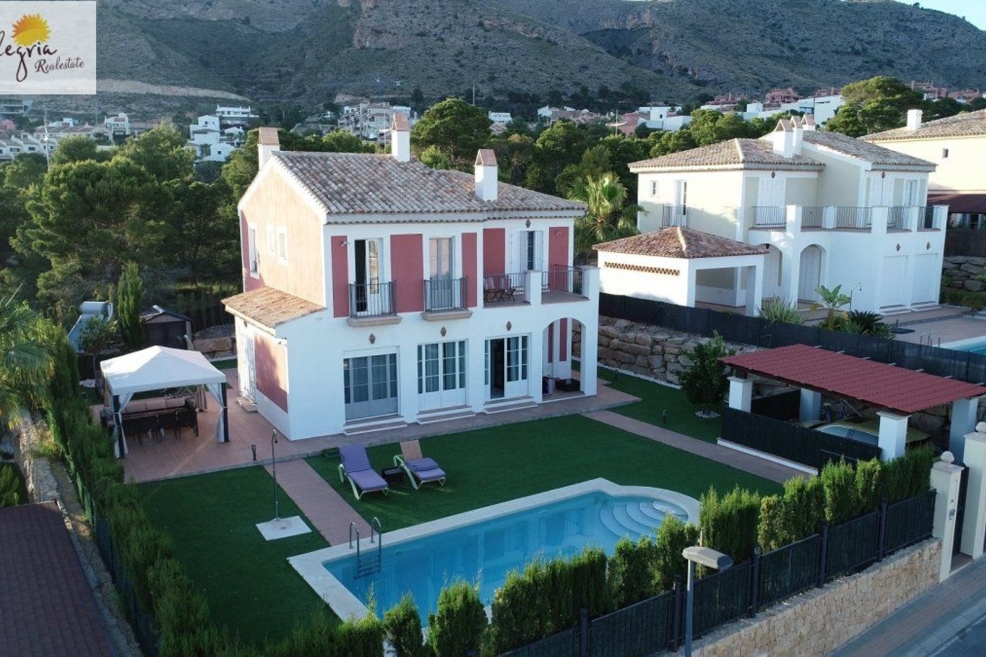 Herverkoop - Villa -
Finestrat - Sierra Cortina