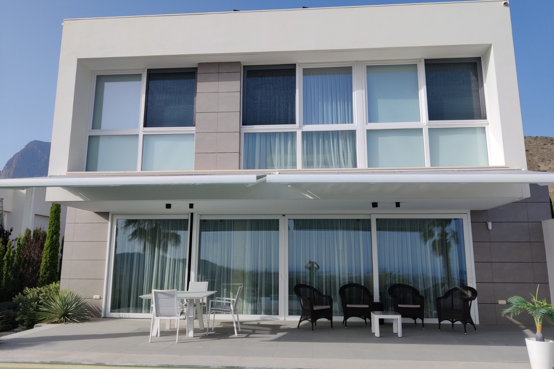 Herverkoop - Villa -
Finestrat