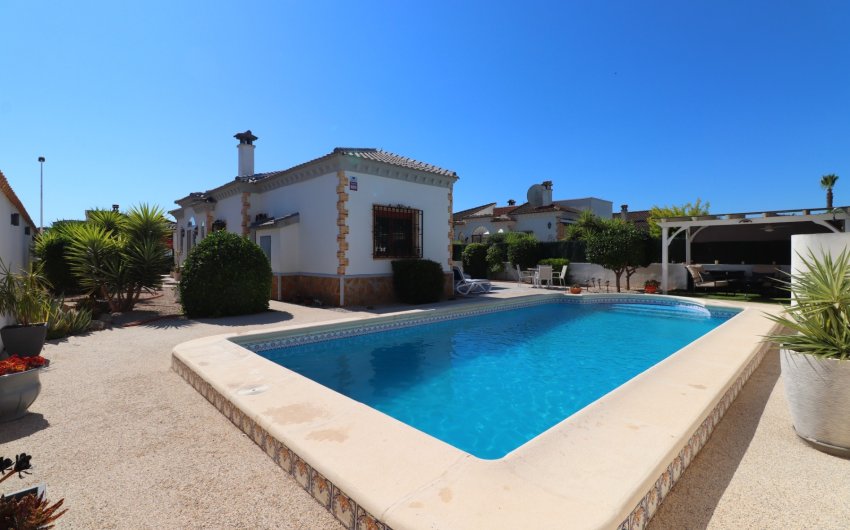 Herverkoop - Villa -
Formentera del Segura - Fincas de La Vega