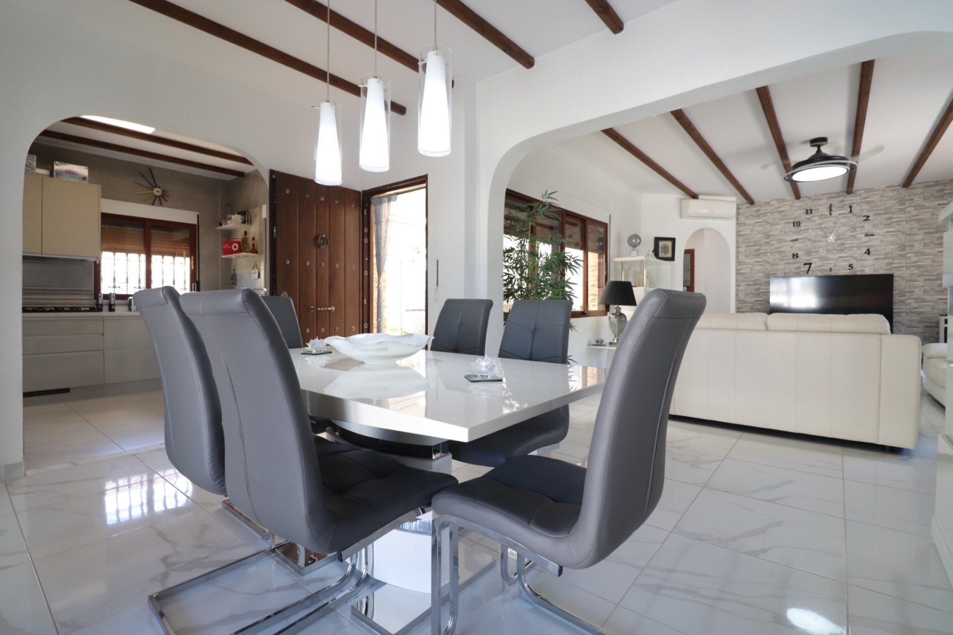 Herverkoop - Villa -
Formentera del Segura - Fincas de La Vega