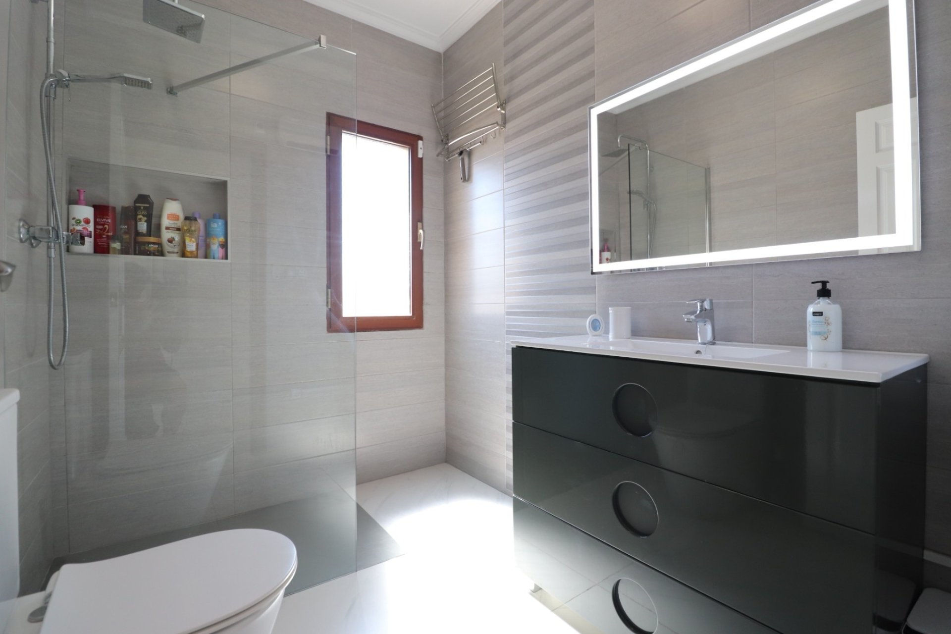 Herverkoop - Villa -
Formentera del Segura - Fincas de La Vega
