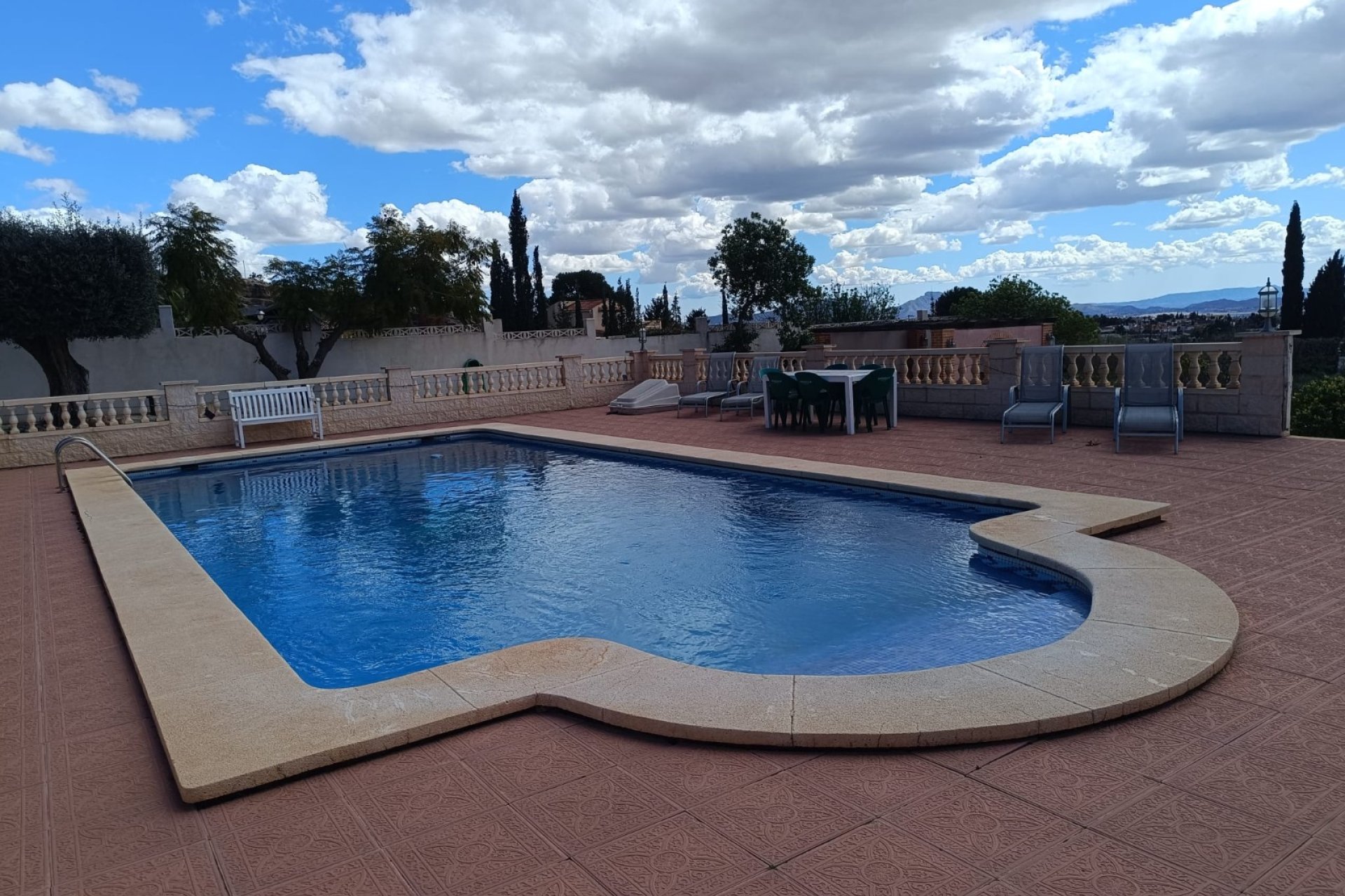 Herverkoop - Villa -
Fortuna