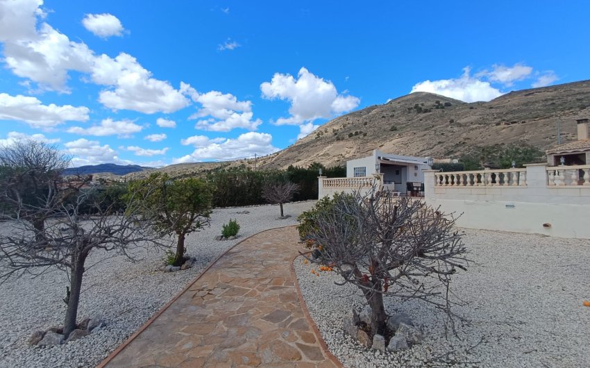 Herverkoop - Villa -
Fortuna