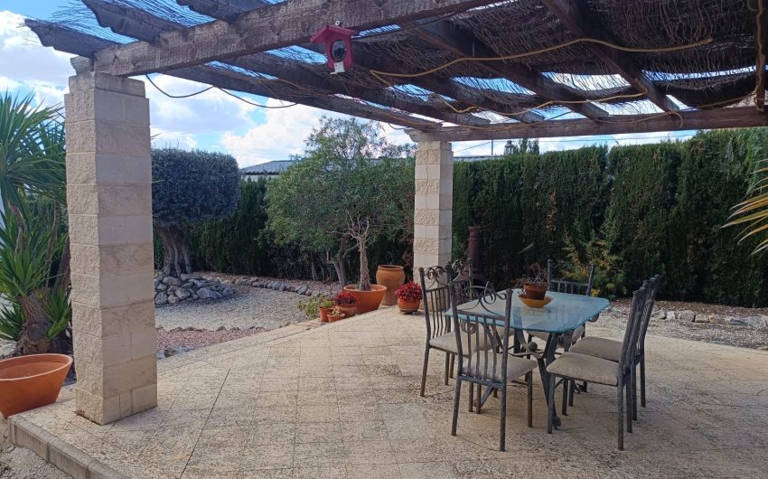 Herverkoop - Villa -
Fortuna