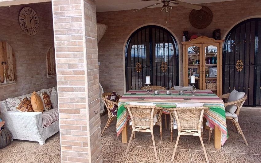 Herverkoop - Villa -
Fortuna