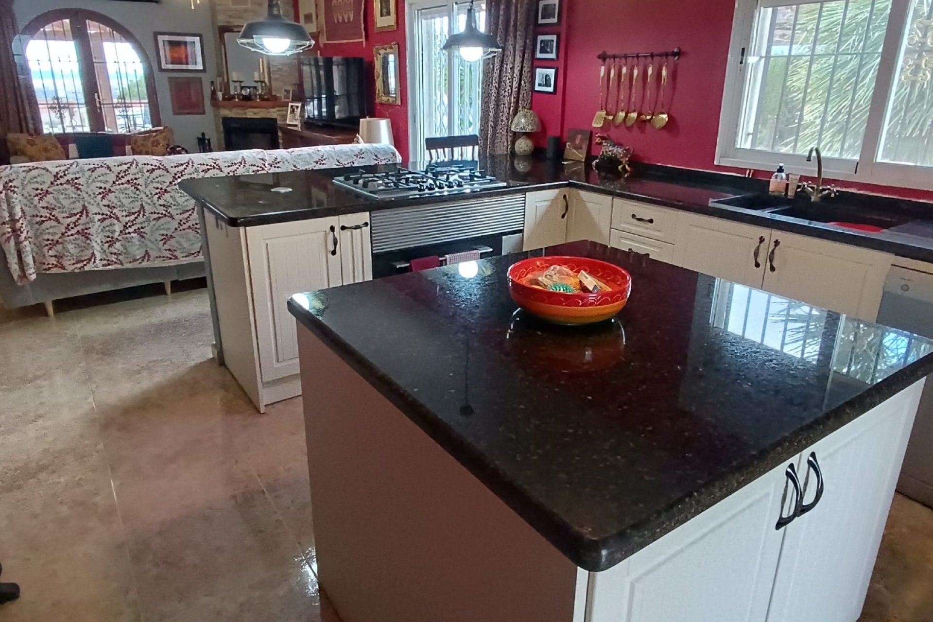 Herverkoop - Villa -
Fortuna