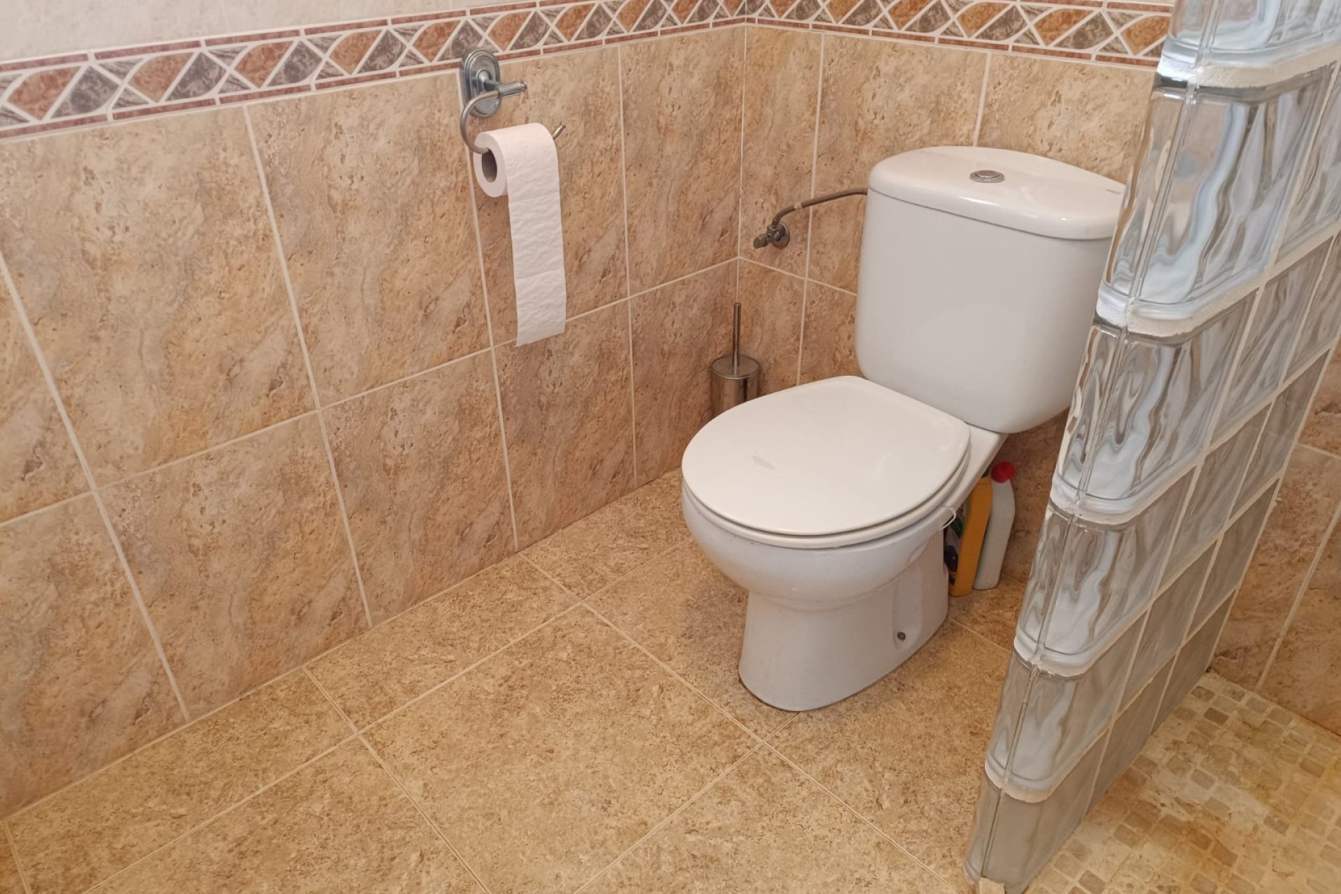 Herverkoop - Villa -
Fortuna