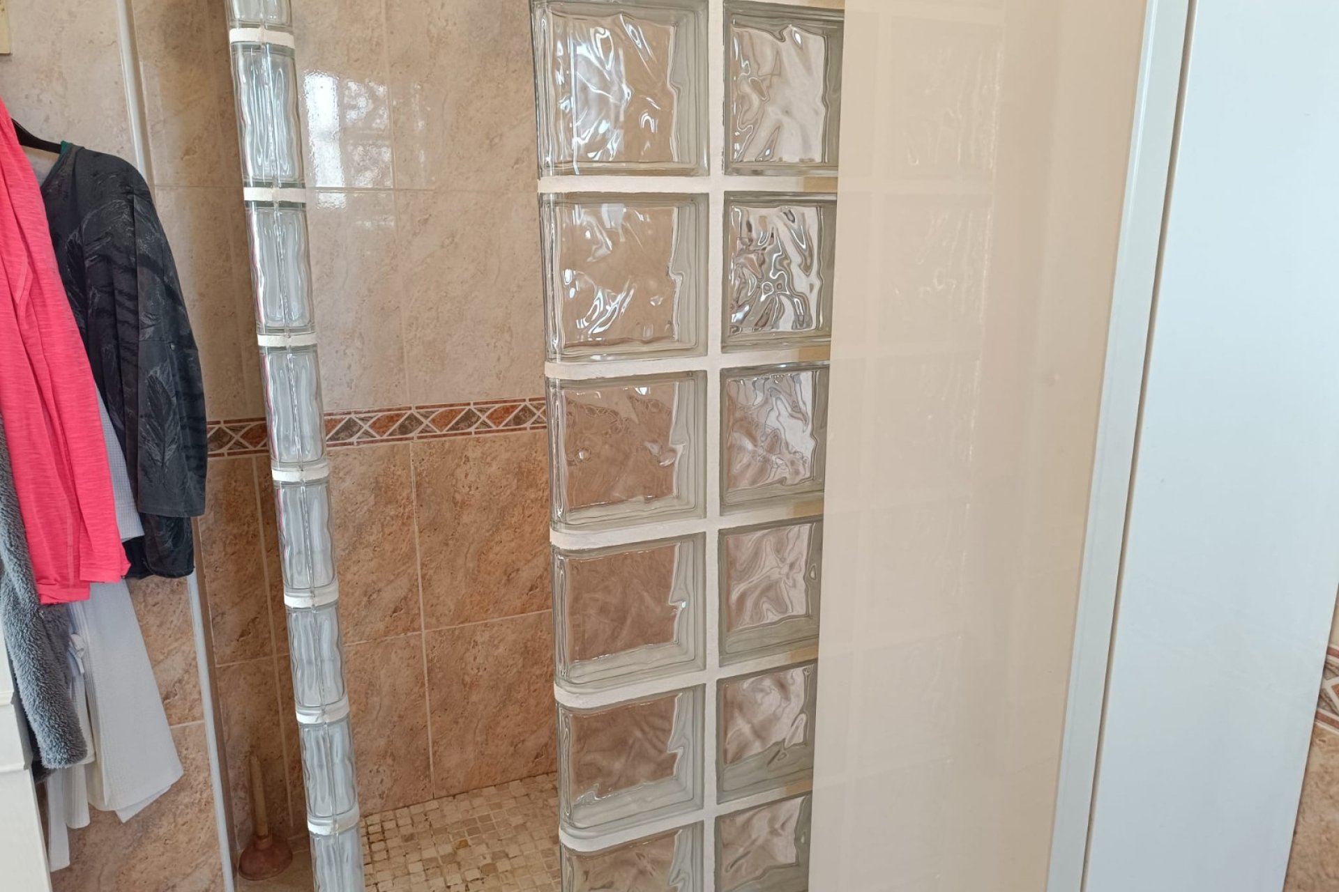 Herverkoop - Villa -
Fortuna