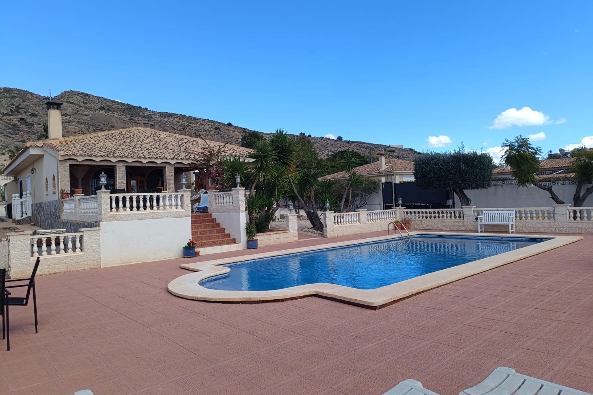 Herverkoop - Villa -
Fortuna