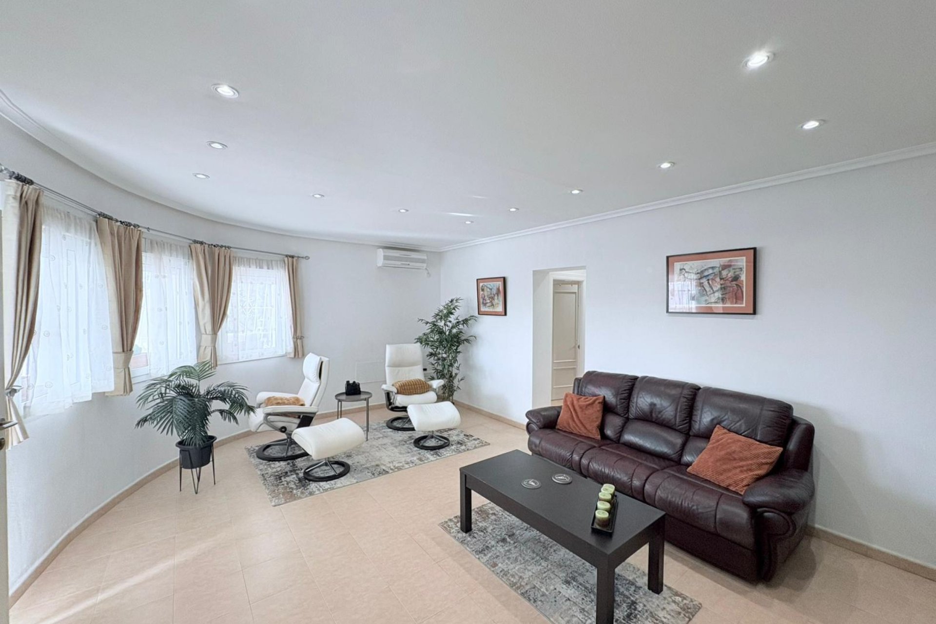 Herverkoop - Villa -
Gea Y Truyols - Inland
