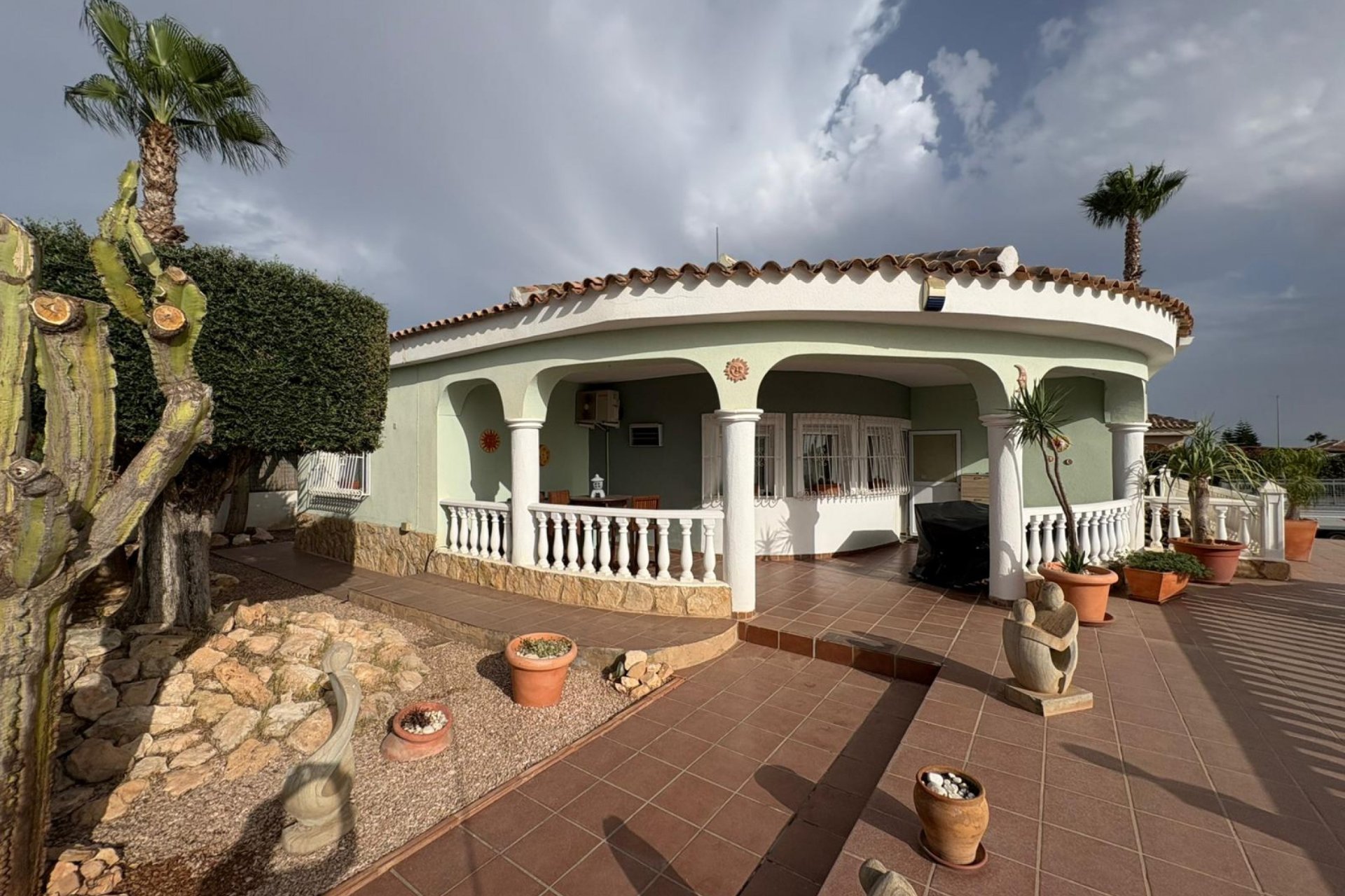 Herverkoop - Villa -
Gea Y Truyols - Inland