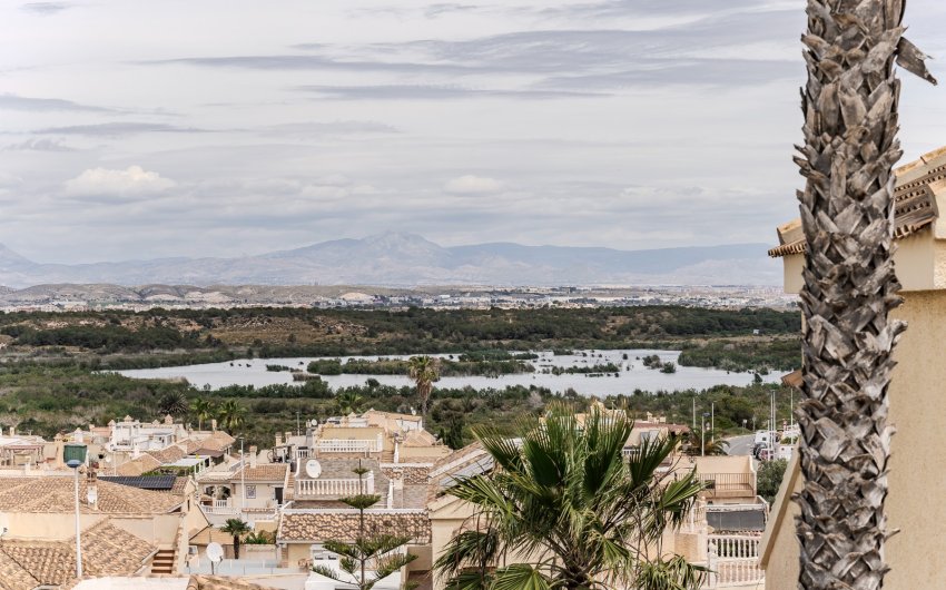 Herverkoop - Villa -
Gran Alacant - Monte y Mar