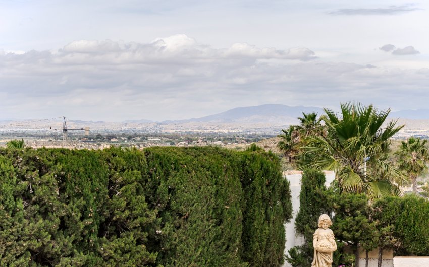 Herverkoop - Villa -
Gran Alacant - Monte y Mar