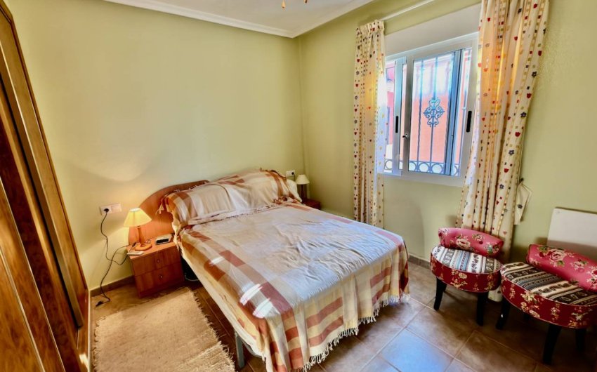 Herverkoop - Villa -
Guardamar del Segura - El Raso