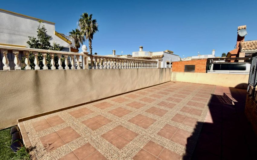 Herverkoop - Villa -
Guardamar del Segura - El Raso