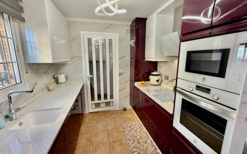 Herverkoop - Villa -
Guardamar del Segura - El Raso