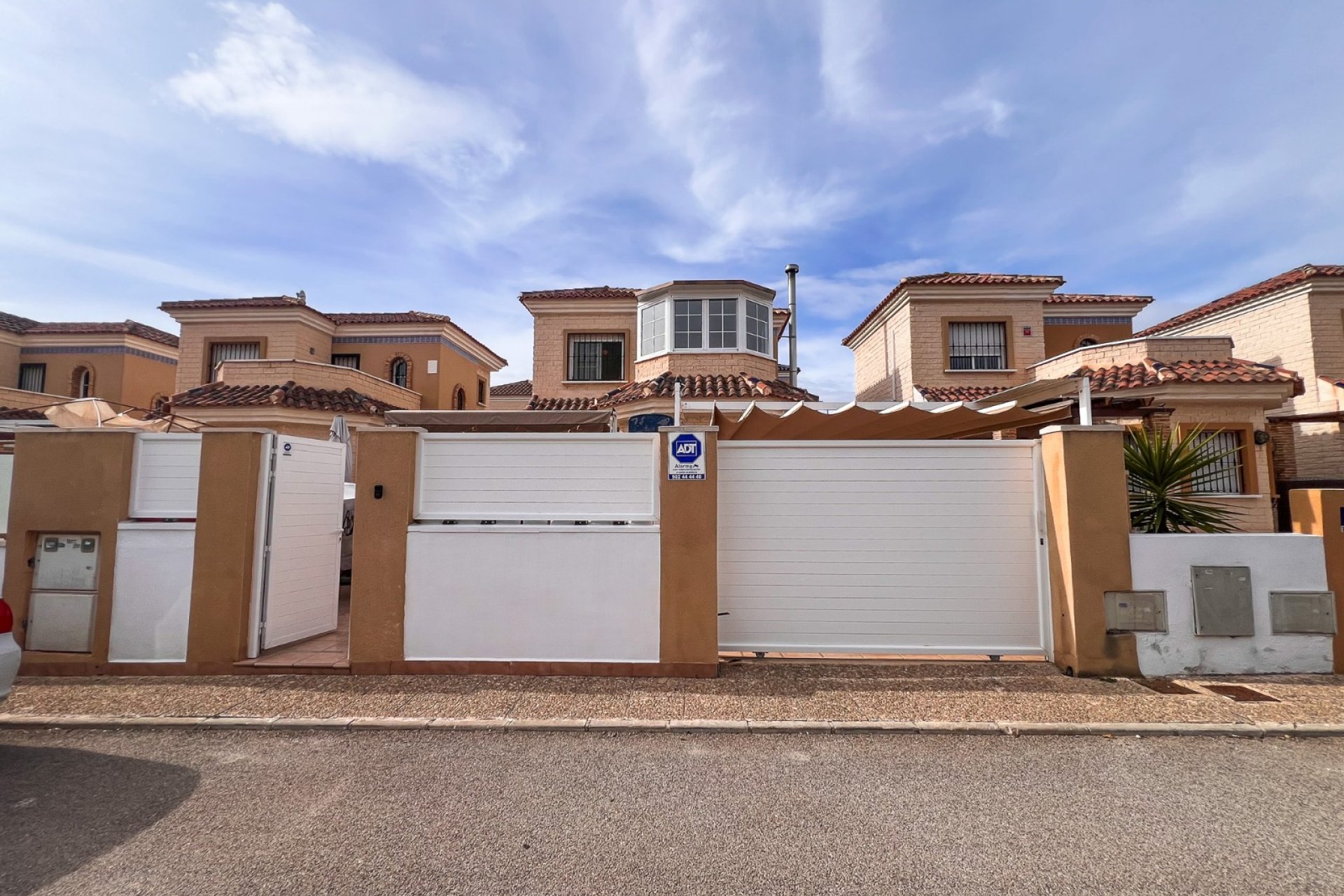 Herverkoop - Villa -
Guardamar del Segura - El Raso