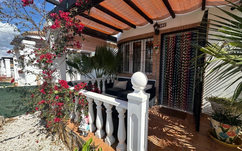 Herverkoop - Villa -
Guardamar del Segura - El Raso