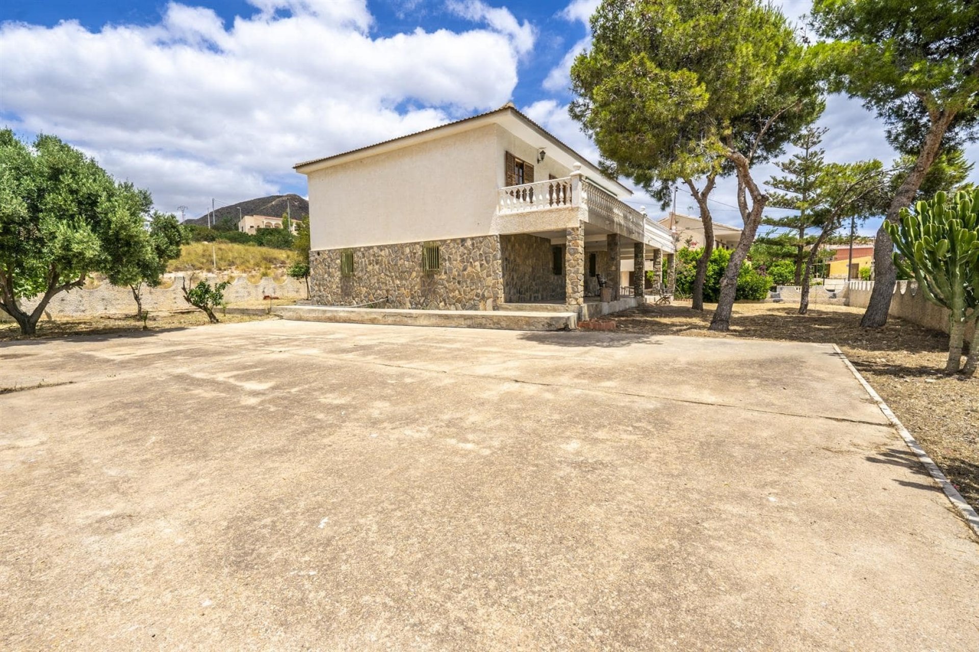 Herverkoop - Villa -
Isla Plana