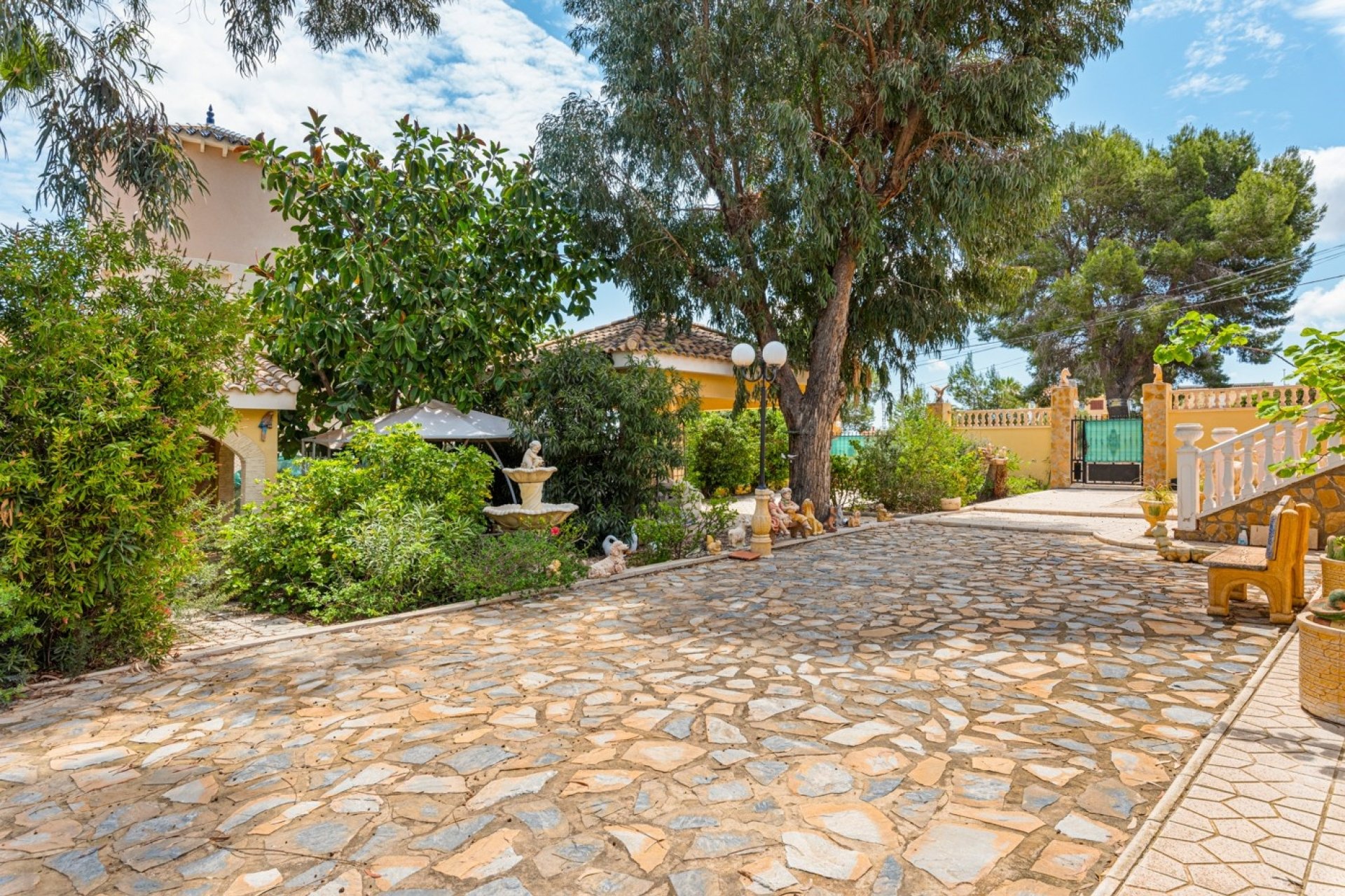 Herverkoop - Villa -
Jacarilla - Inland