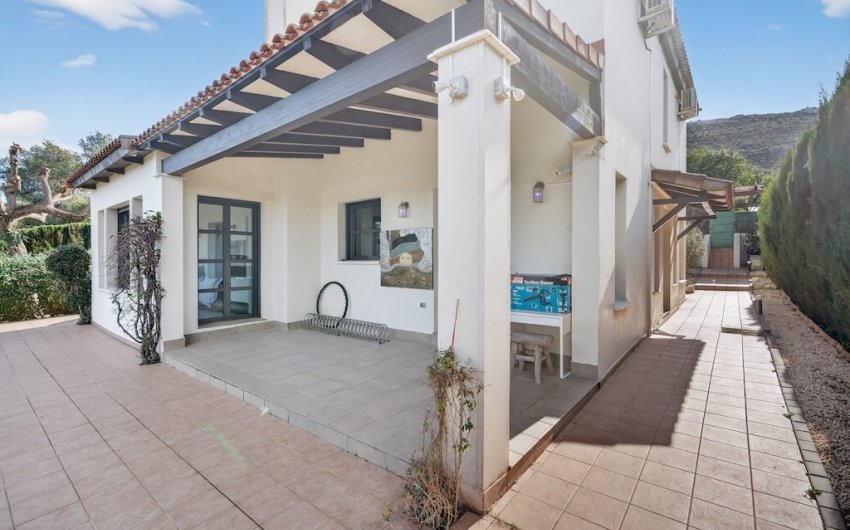 Herverkoop - Villa -
Jávea - Monte Olimpe