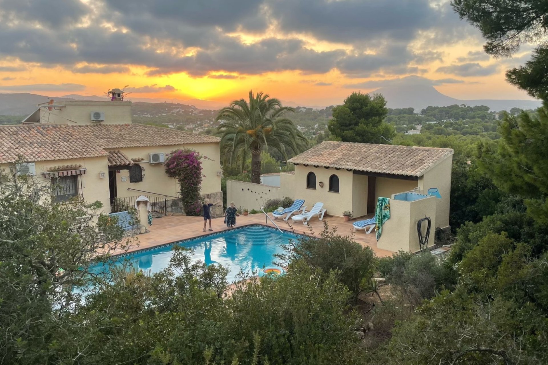 Herverkoop - Villa -
Jávea - Montgó