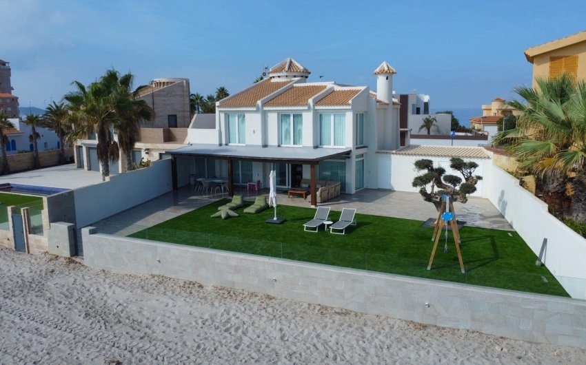 Herverkoop - Villa -
La Manga del Mar Menor - Costa Calida