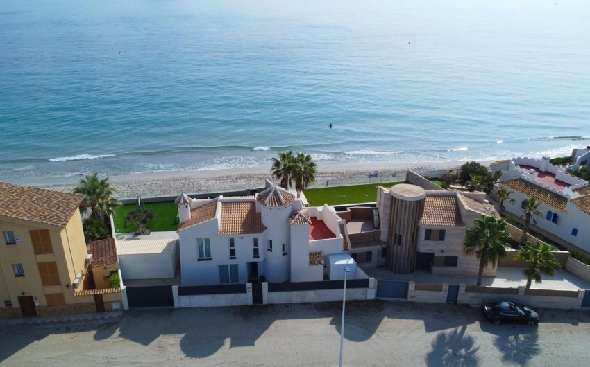 Herverkoop - Villa -
La Manga del Mar Menor - Costa Calida