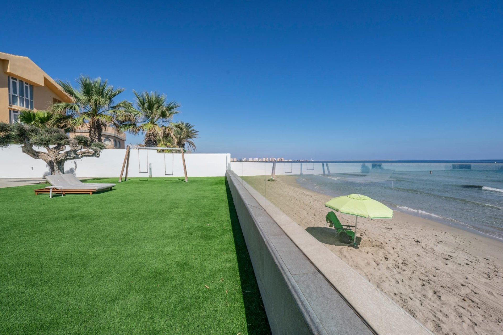 Herverkoop - Villa -
La Manga del Mar Menor - Costa Calida