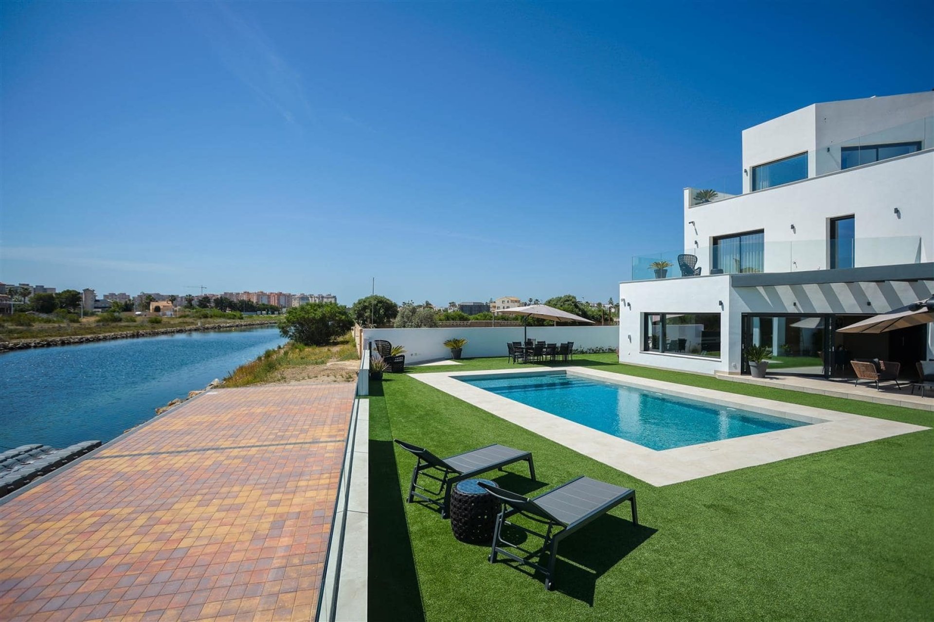 Herverkoop - Villa -
La Manga del Mar Menor - Costa Calida