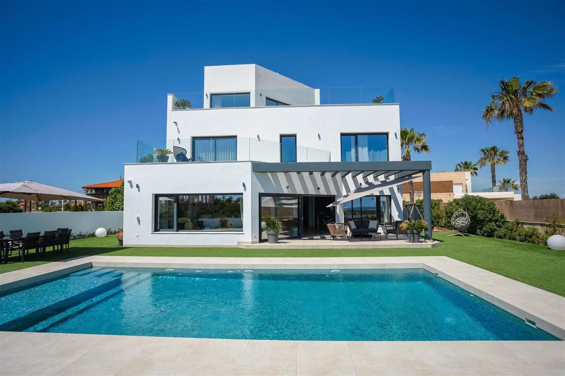 Herverkoop - Villa -
La Manga del Mar Menor - Costa Calida