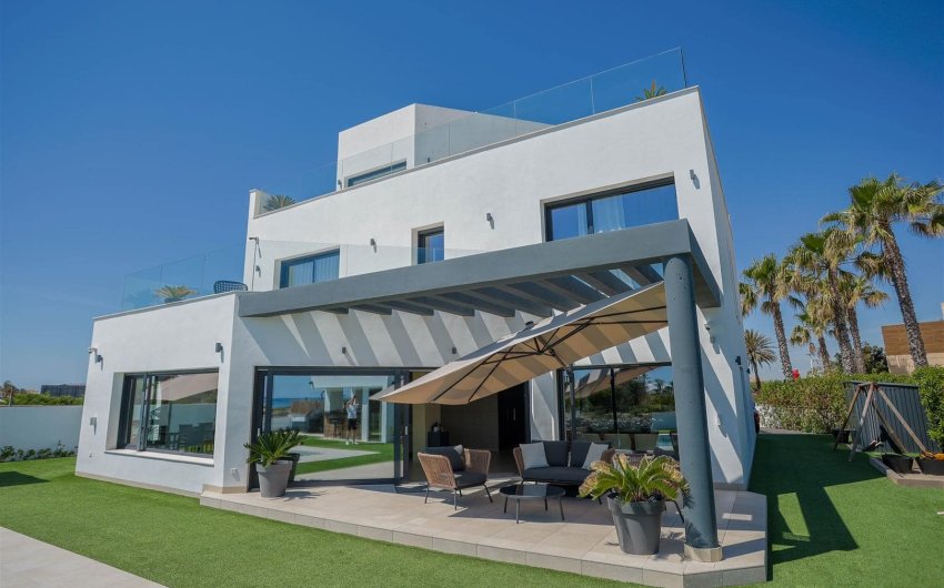 Herverkoop - Villa -
La Manga del Mar Menor - Costa Calida