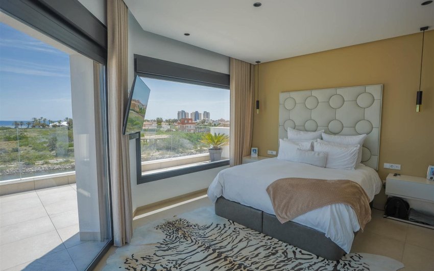 Herverkoop - Villa -
La Manga del Mar Menor - Costa Calida