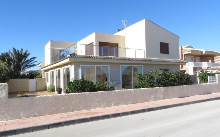 Herverkoop - Villa -
La Manga del Mar Menor - Playa De Las Gaviotas-el Pedrucho