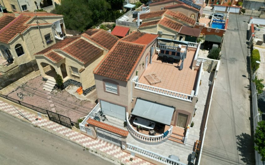 Herverkoop - Villa -
La Marina - La Marina Urb