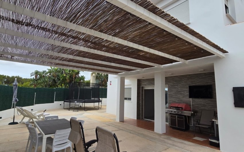 Herverkoop - Villa -
La Nucía - Convent De Les Montjes