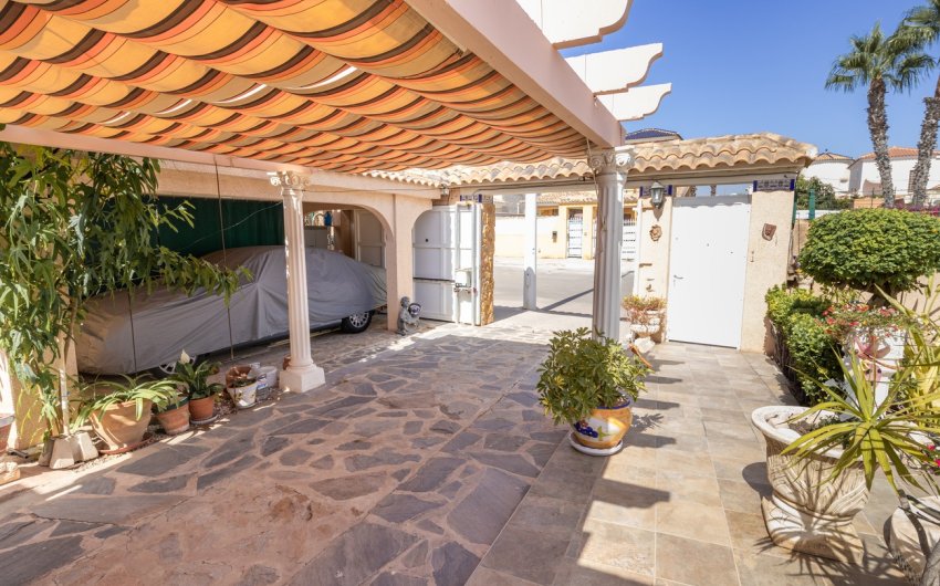 Herverkoop - Villa -
La Regia - Costa Blanca