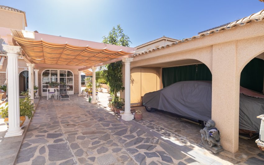Herverkoop - Villa -
La Regia - Costa Blanca