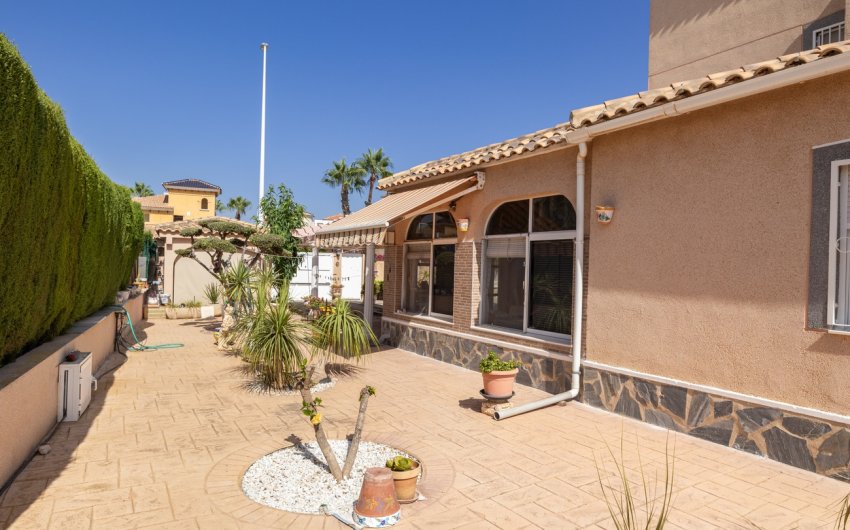 Herverkoop - Villa -
La Regia - Costa Blanca
