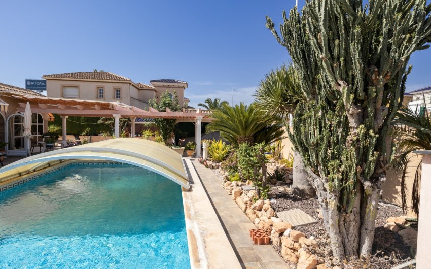 Herverkoop - Villa -
La Regia - Costa Blanca