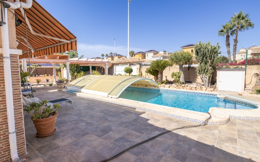 Herverkoop - Villa -
La Regia - Costa Blanca