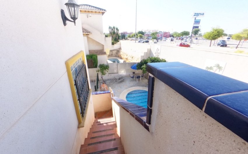Herverkoop - Villa -
La Zenia - Costa Blanca