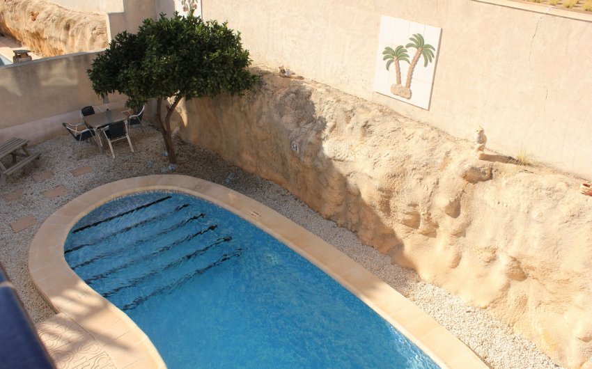 Herverkoop - Villa -
La Zenia - Costa Blanca