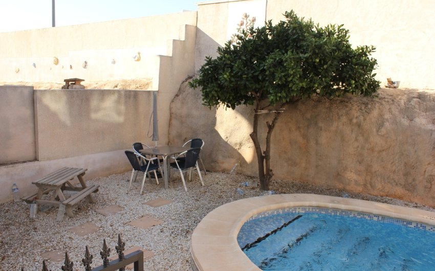 Herverkoop - Villa -
La Zenia - Costa Blanca